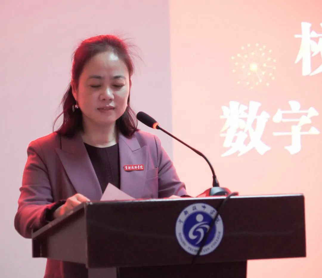 曾娟.jpg 曾娟.jpg